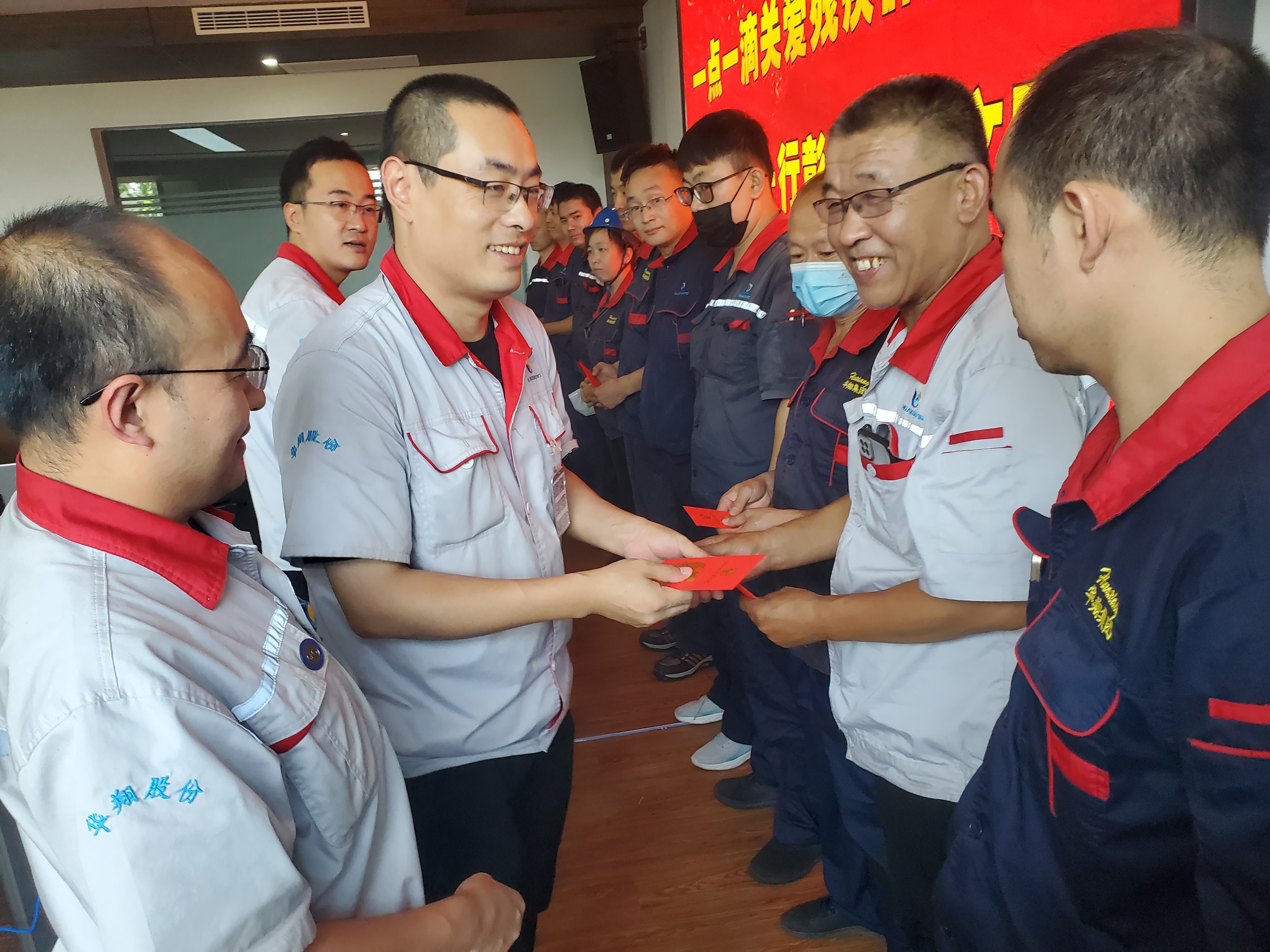 “扶殘助殘有你有我”，華翔很暖心！